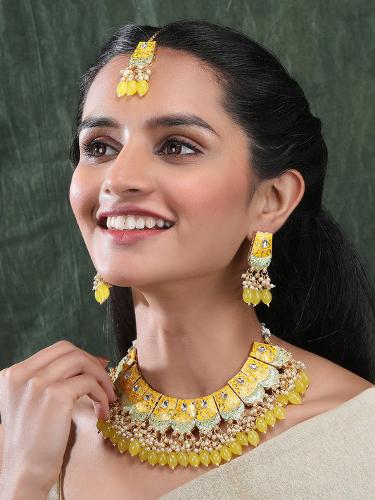 Elegant Kundan Meenakari Necklace - Handcrafted masterpiece featuring intricate designs and vibrant colors. Elevate your style with this stunning piece from StileAdda